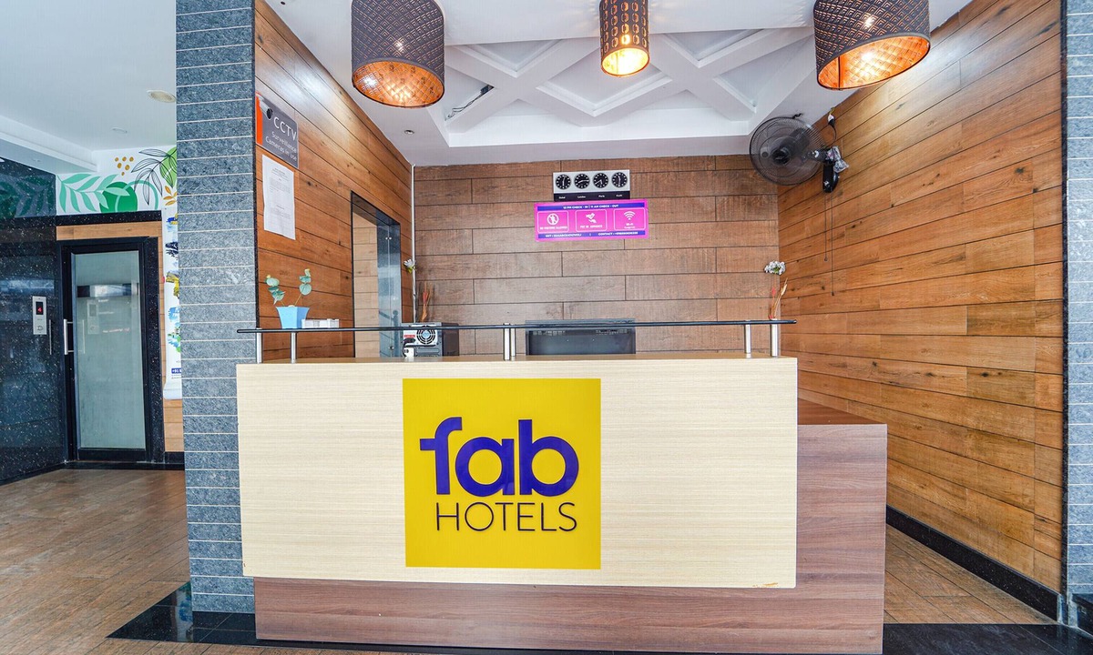 Kaloor Hotel | FabHotel Stratford