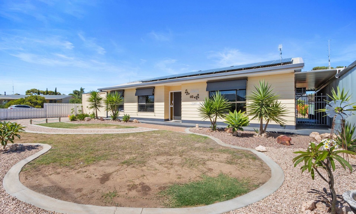 Moonta Bay House | Fancy Moonta Bay North Terrace
