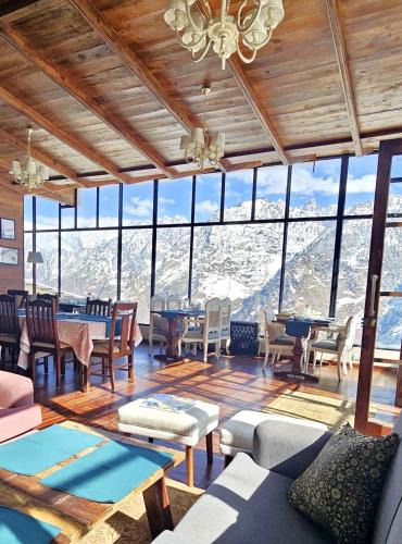 Gobind Dham Hotel | Faraway Cottages, Auli
