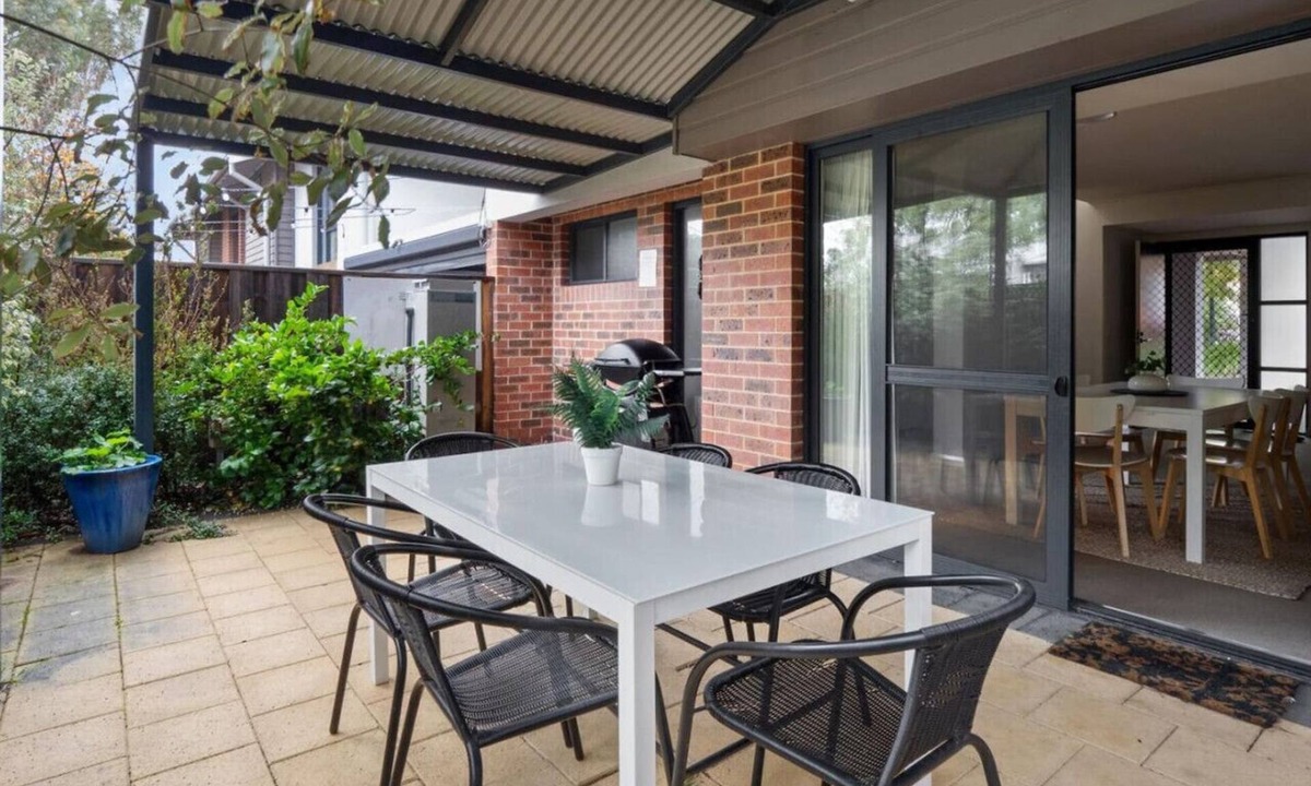 Margaret River Villa | Forest Edge Villa | Family Friendly | Walk To Town