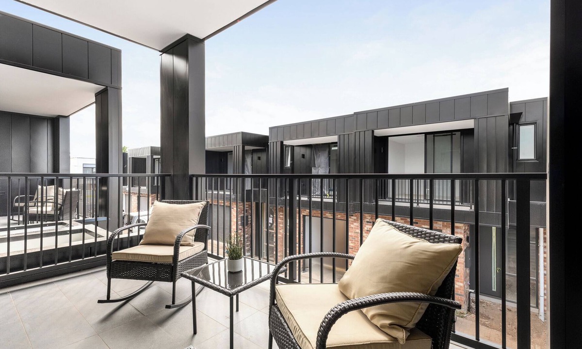 Bowden Apartment | Foundry Lane Apartments by Urban Rest