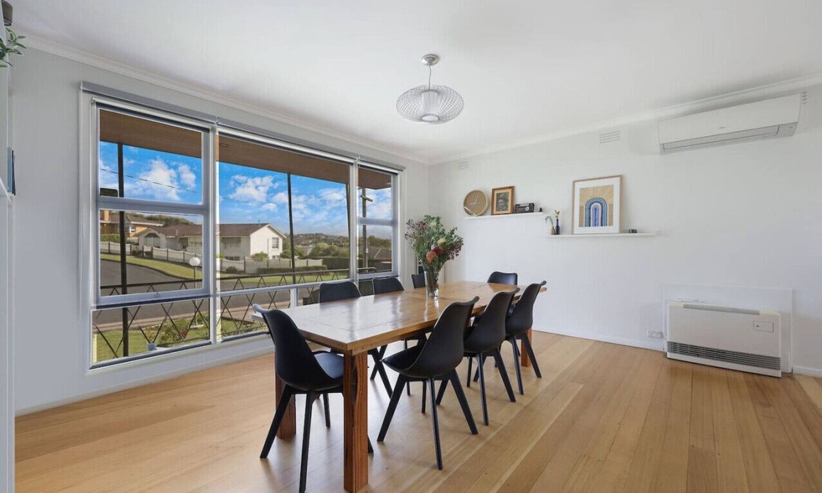 Warrnambool House | Four bedroom getaway close to the beach