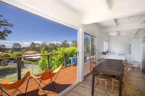 Mollymook Beach House | Free night! Pay for 2 stay for 3