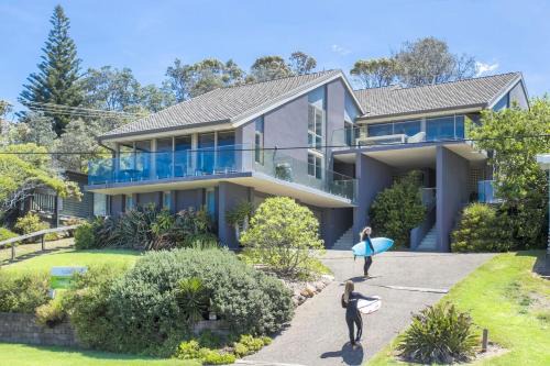 Mollymook Beach House | Free night! Pay for 3 stay for 4