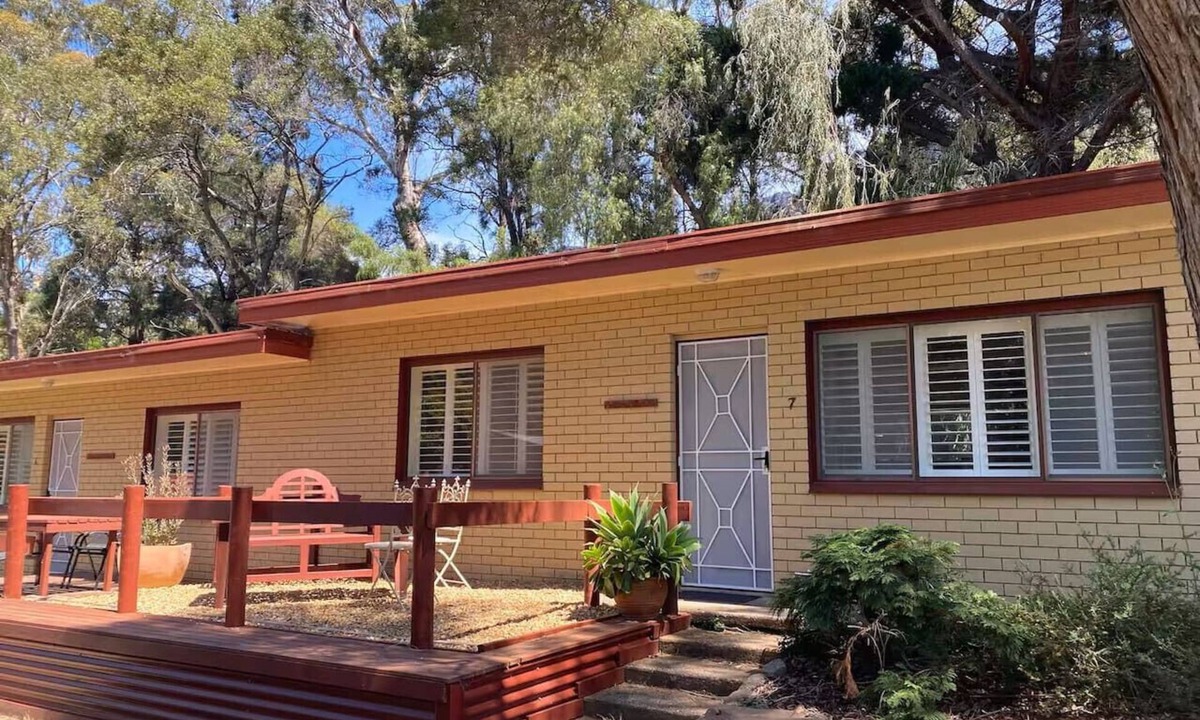 Halls Gap Cabin | Froggy’s Quarters Cabin 4 - Kangaroo