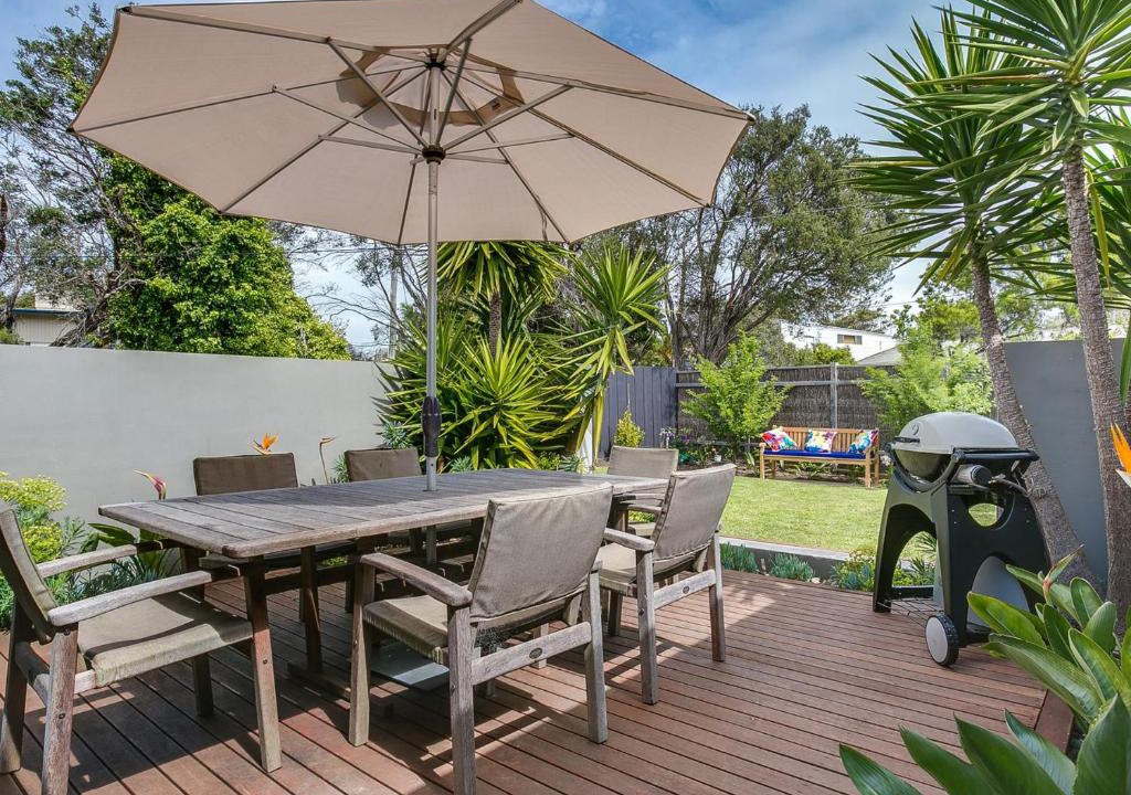 Blairgowrie House | Front Beach Shack - renovated house in a quiet location