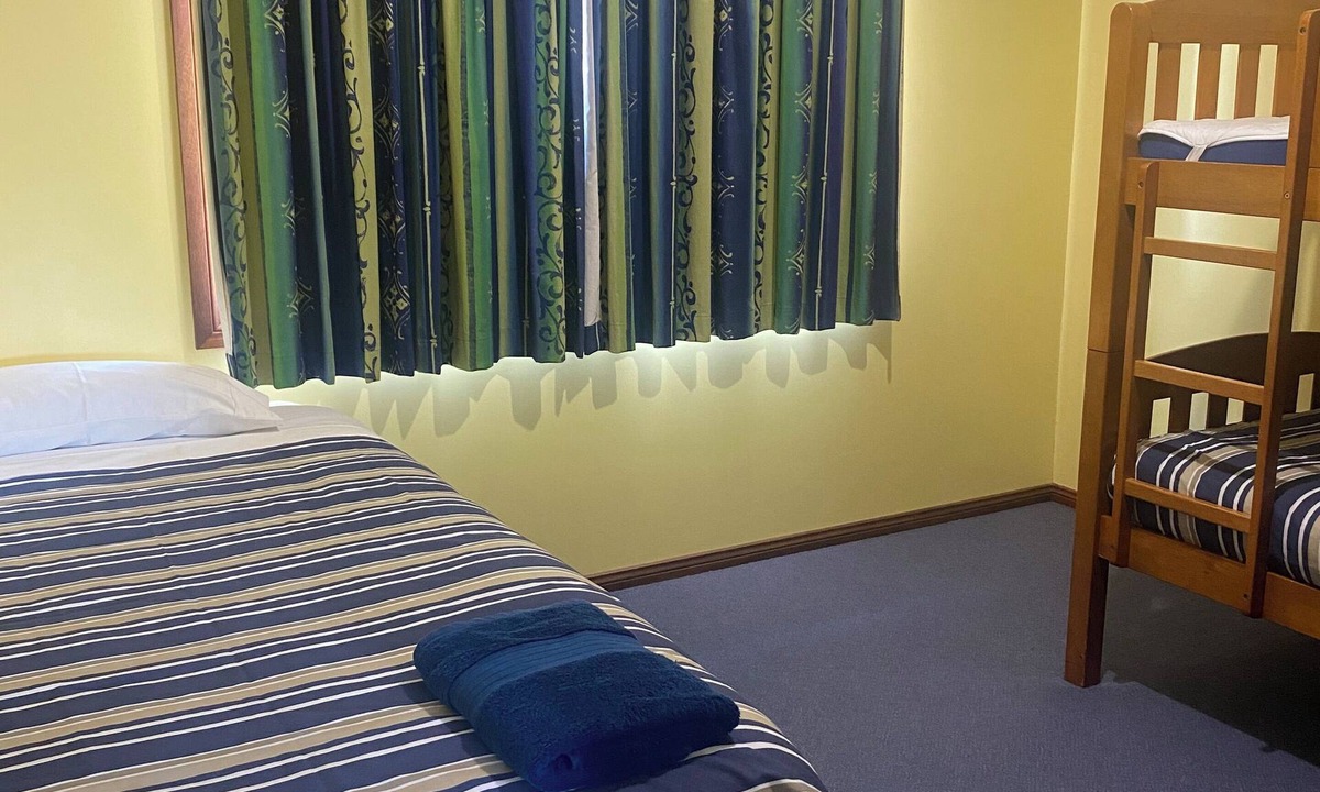 Talbingo Apartment | Fully equipped and spacious 2-bedroom apartment with balcony