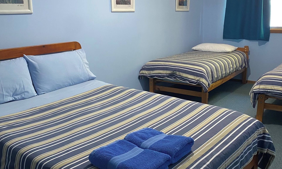 Talbingo Apartment | Fully equipped and spacious 3-bedroom apartment with balcony