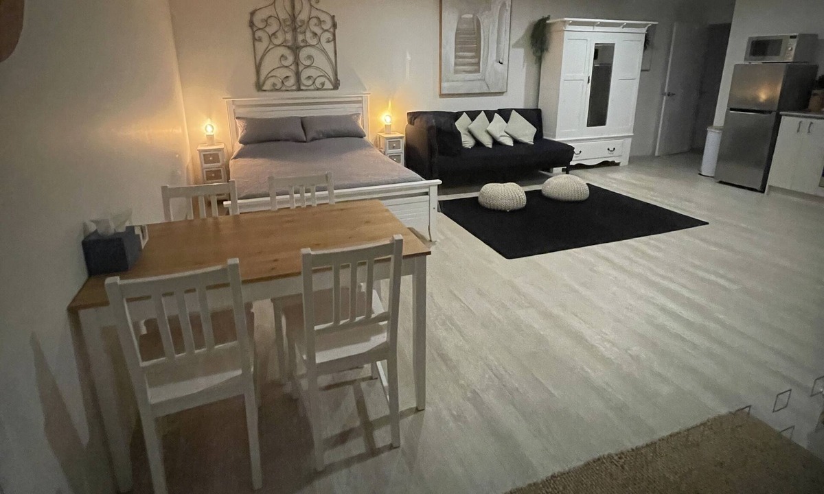 Dongara Apartment | Fully Self Contained 1 Bedroom Accommodation.