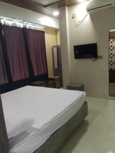 Roorkee Hotel | Gaytri Bliss Home Stay