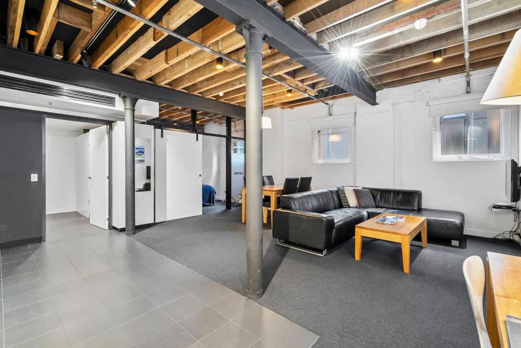 Sullivan's Cove Apartment | Gibson Mill waterfront warehouse apartment - 202