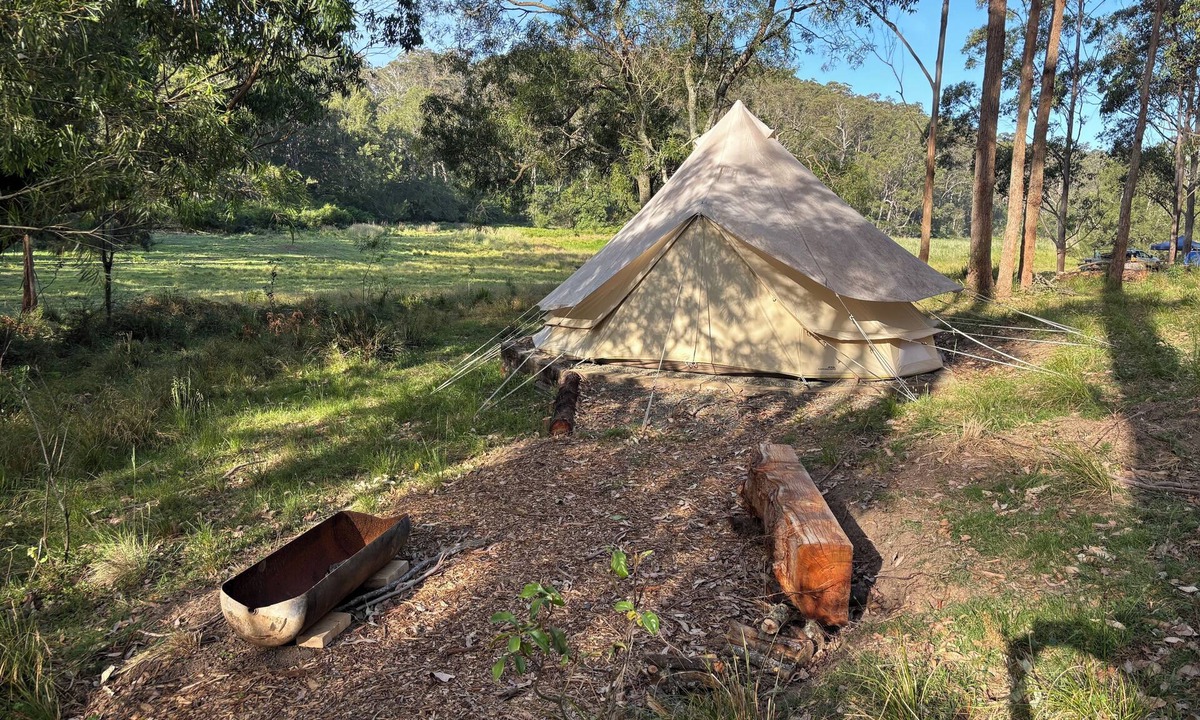 Murrah RV Rental | Glamping nature escape at ‘Black Wattle’ 5 minutes from pristine empty beaches