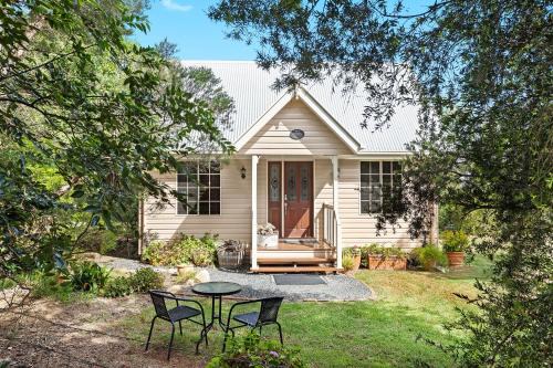 Warwick House | Glenrose Cottages