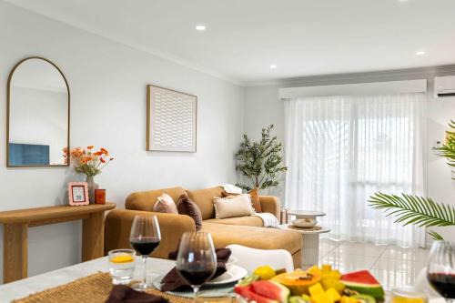 Golden Beach Apartment | Golden Beach Getaway - Oaks Oasis Resort