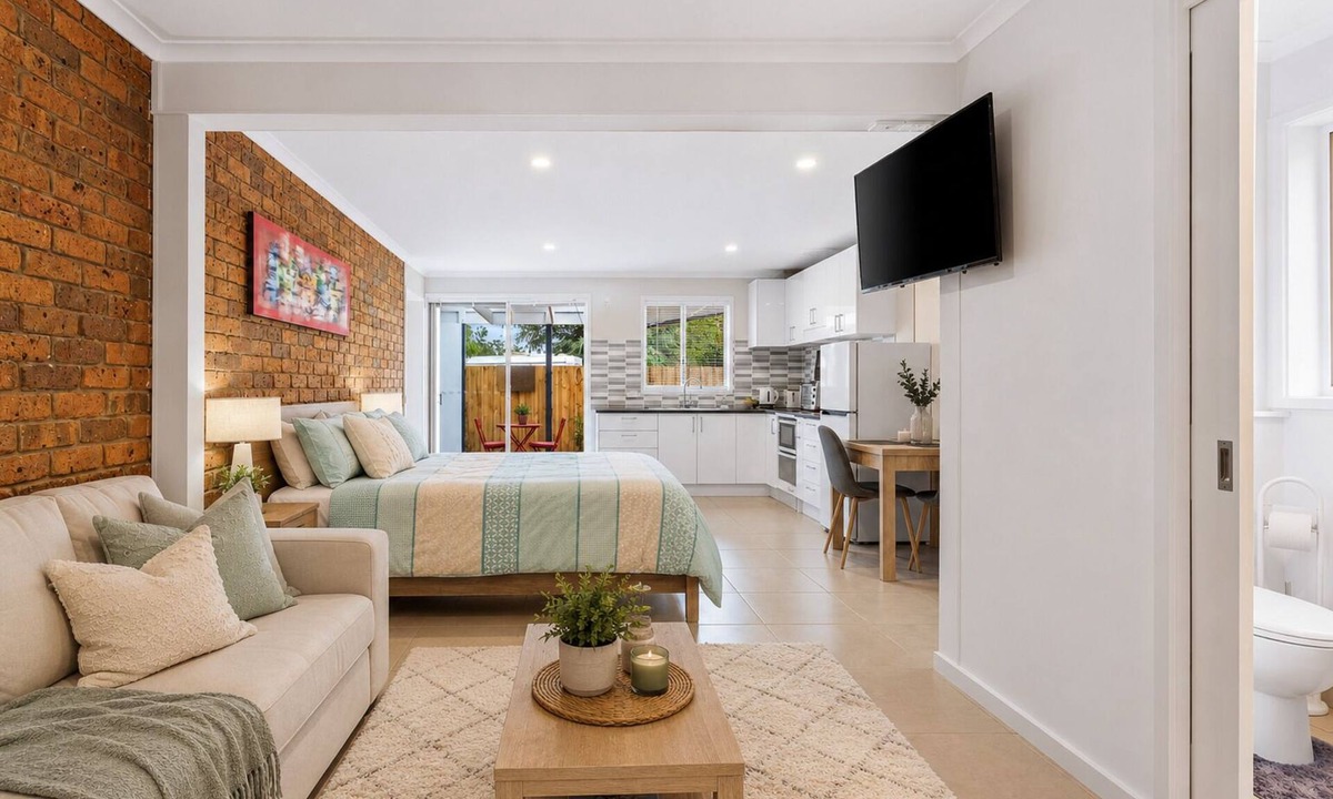 Rosebud House | Golfside Getaway 2 by Ready Set Stay