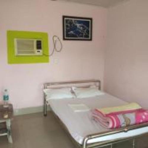 Neora Hotel | Gorumara Nature's Cottage (A Unit Of M/S Ecological & Tours)
