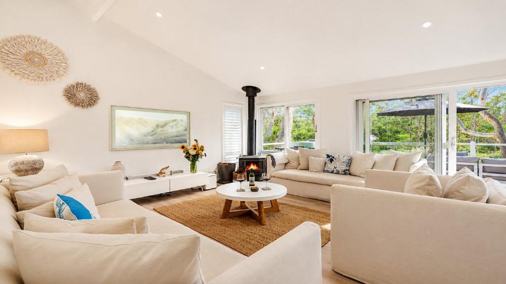 Macmasters Beach House | Great Family Retreat Just Moments To Macmasters Beach