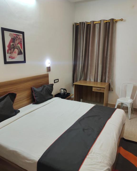 Thousand Lights Hotel | GULNAAR INN