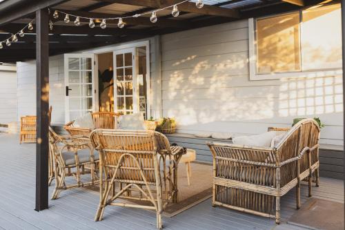 Cessnock House | Halcyon Days your perfect getaway Sunday late check out, pet friendly!