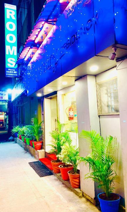 Thousand Lights Hotel | Half Moon Palace Chennai