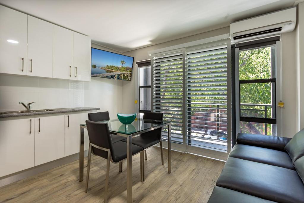 Islington Apartment | Hamilton on Beaumont