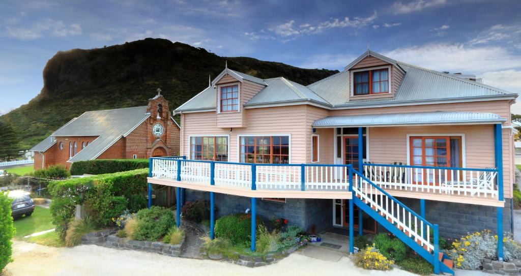 Stanley Bed & Breakfast | Hanlon House