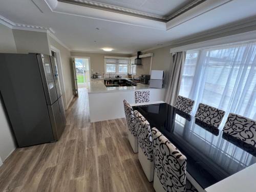 Newnham Hostel | Happy Haven Lodge I Shared Rooms