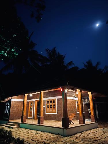 Ottapalam House | Happy Land