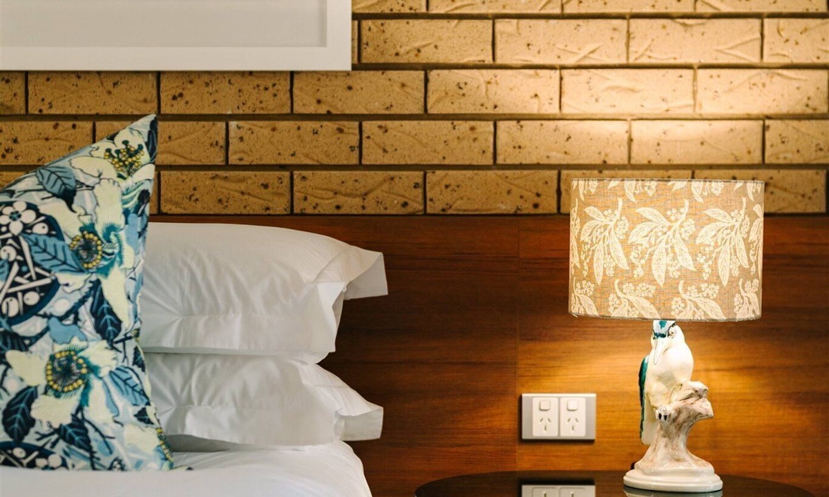 Bright Hotel | Hara House