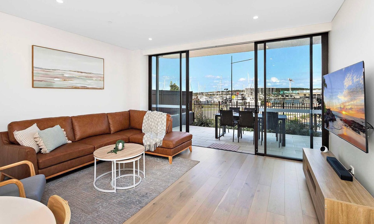 Shell Cove Apartment | Harbourside Delight - Waterfront Oasis
