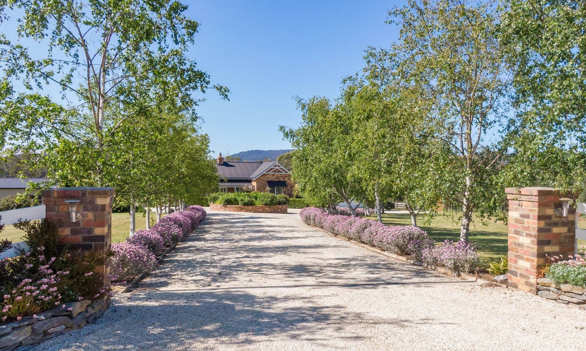 Exeter Cottage | Hazelcreek Cottages