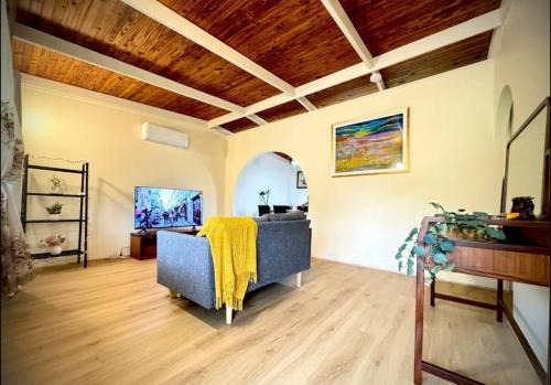 Waterford West Apartment | Heaven on Earth