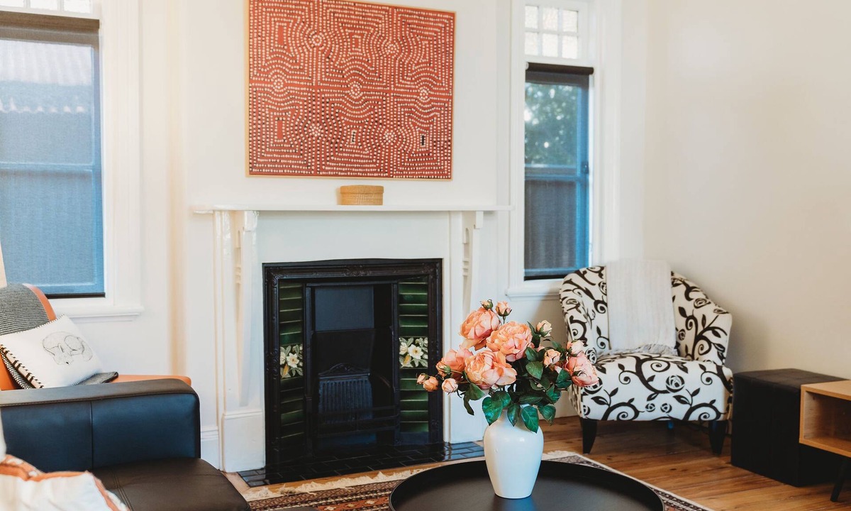 Bletchington House | Heritage cottage | Central, quiet & pets welcome
