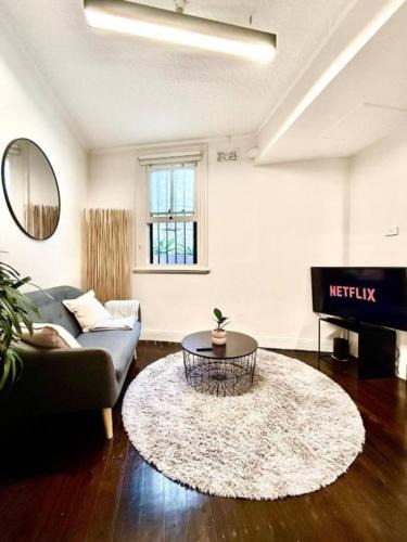 Millers Point Apartment | Heritage Studio by the Opera House - The Rocks
