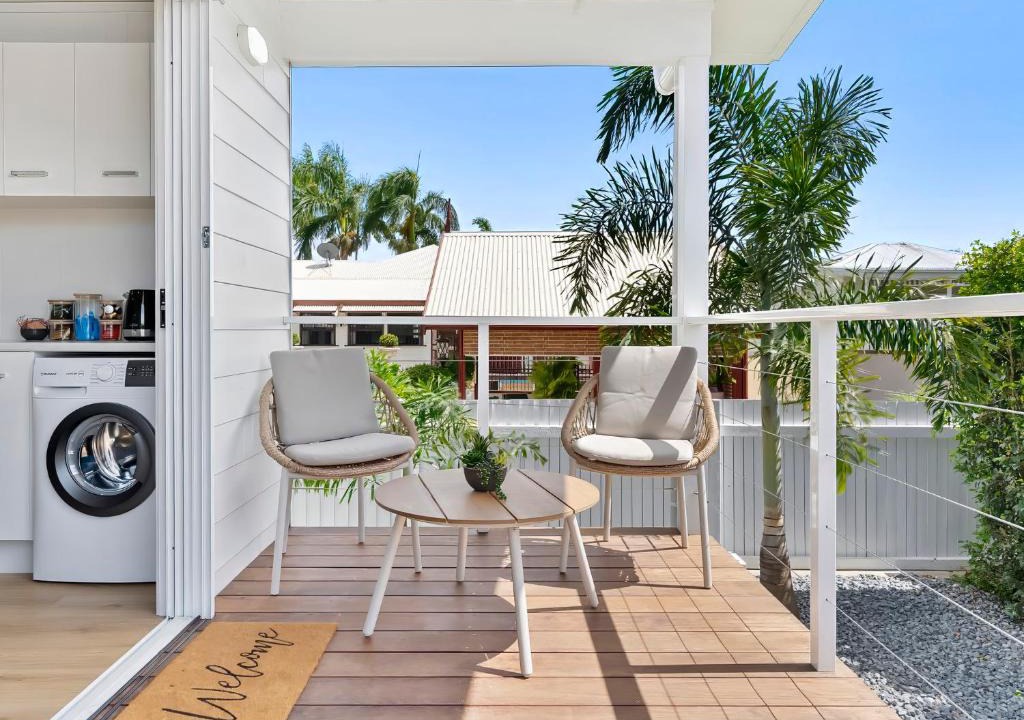 The Range House | Hideaway on James - Full Kitchen & Ensuite, Near Hospitals & Quiet