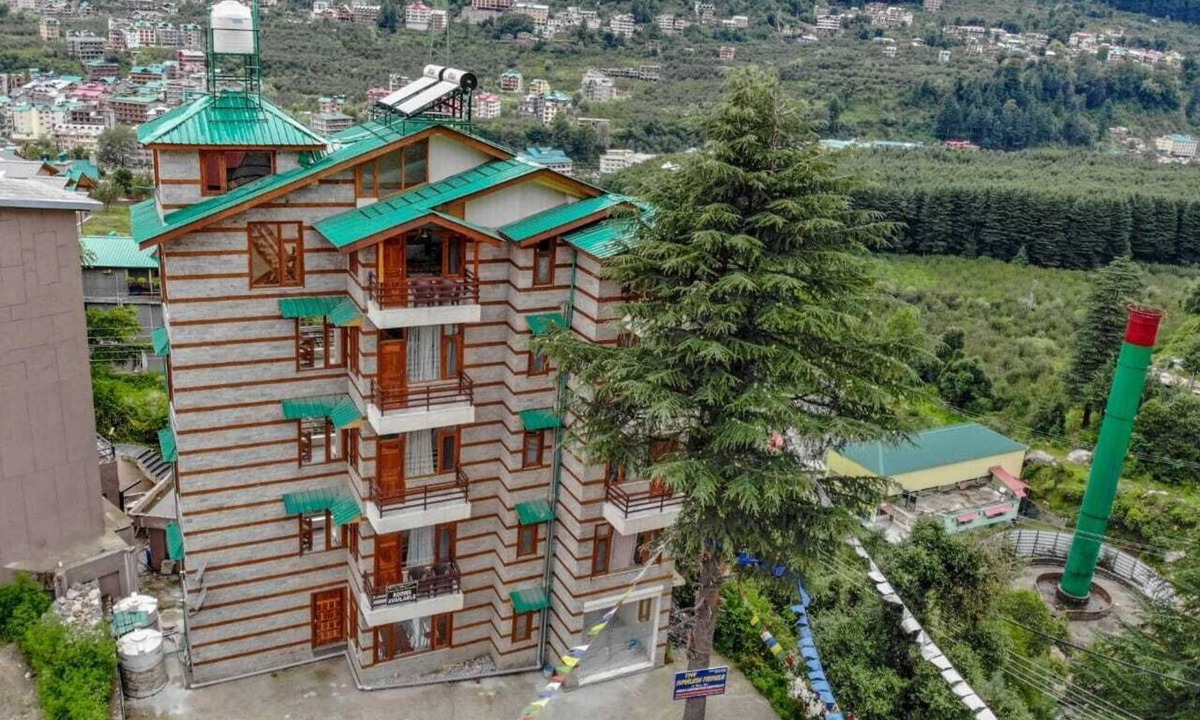 Aleo Hotel | Highly rated and situated at beautiful location