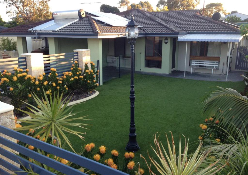 Hillarys House | Hillarys Holiday Home