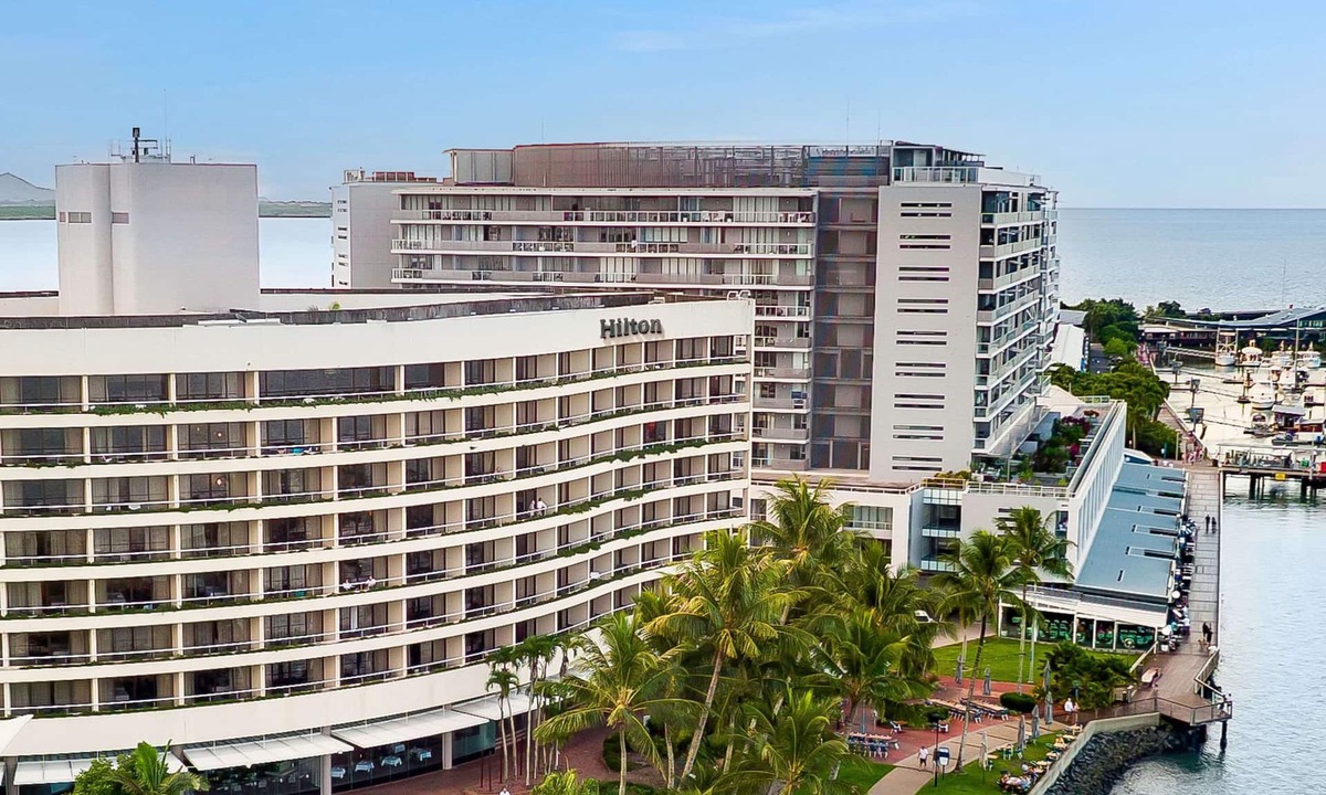 Cairns Central Business District Hotel | Hilton Cairns