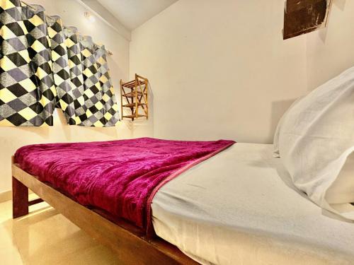 Arambol House | Hippy Trail Guest House and Dorms