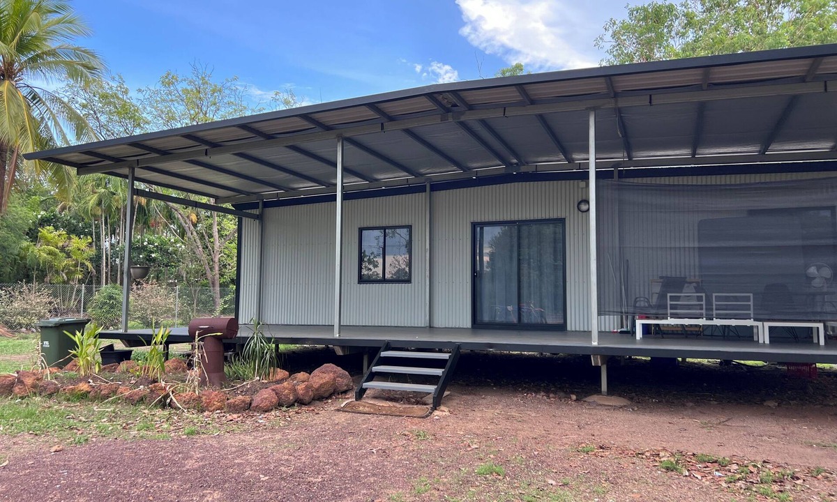 Howard Springs Cabin | Home away from home, plenty of space for your caravan, camper, friends