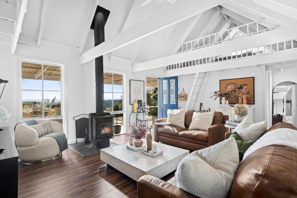 Glenlyon House | Honey Hill