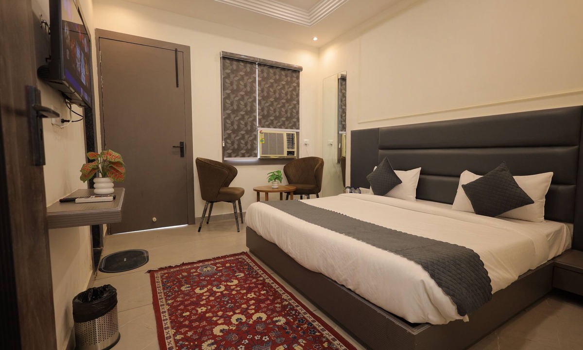 Taj Ganj Hotel | HOTEL CRESTA INN