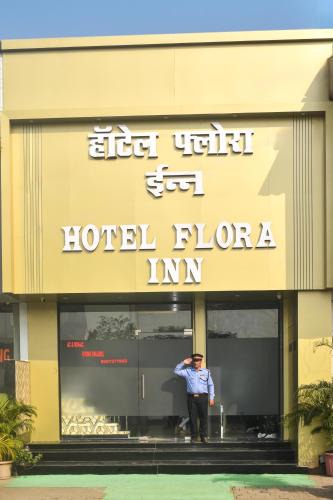 Mumbai Bed & Breakfast | Hotel Flora Inn