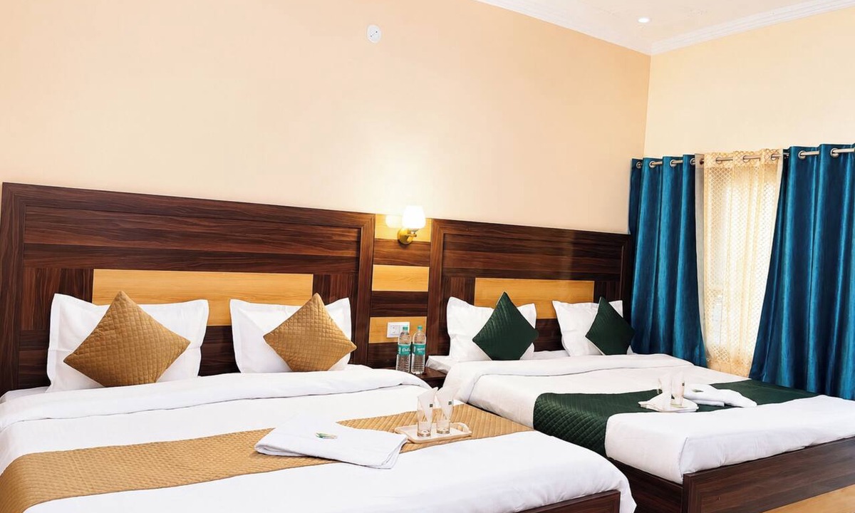 Shivanandi Hotel | Hotel Gitanjali Grand