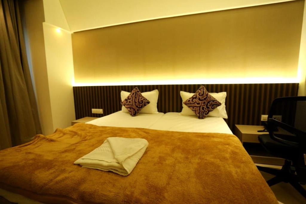 Igatpuri Hotel | Hotel Grand Parivaar