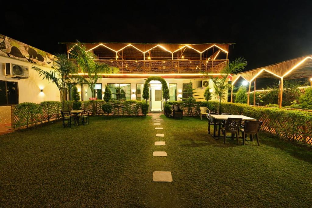 Mount Abu Hotel | Hotel Happy Forest -Boutique Garden Retreat in Mount Abu