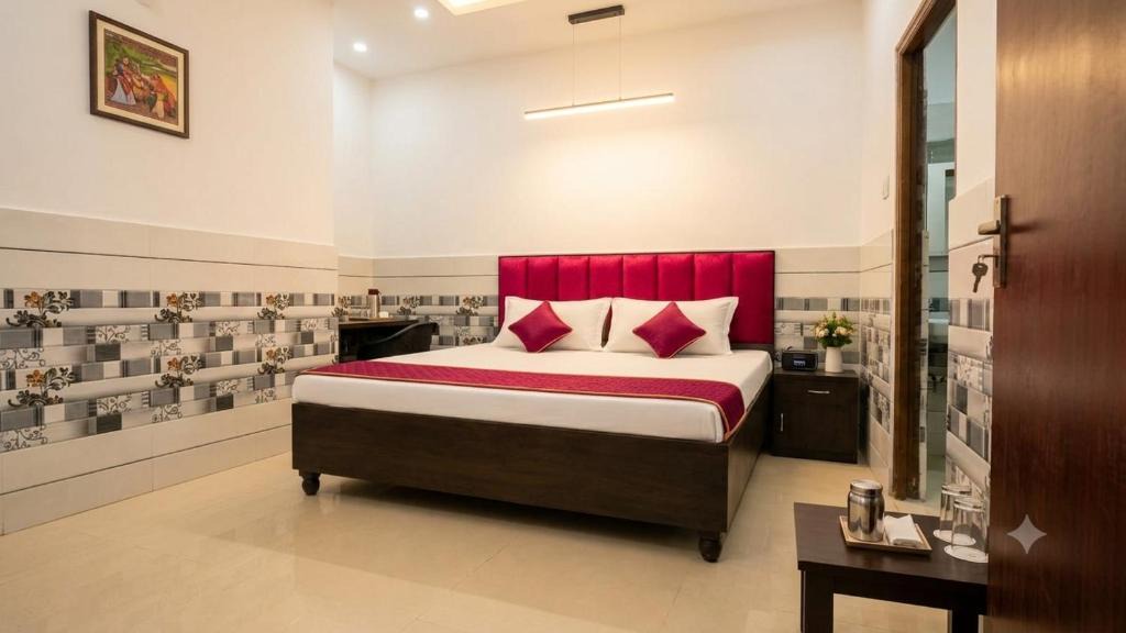 Gorakhpur House | Hotel HP Palace