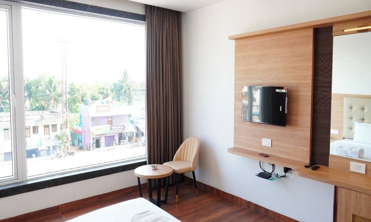 Viluppuram Hotel | Hotel Lemon