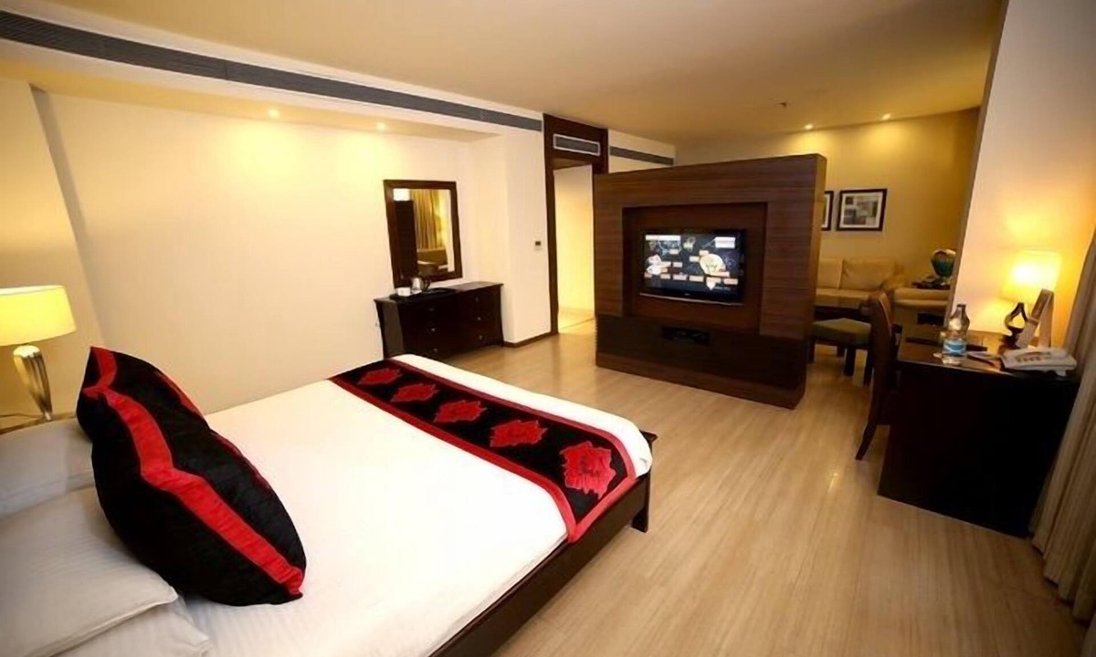 Jalandhar Hotel | Hotel M1