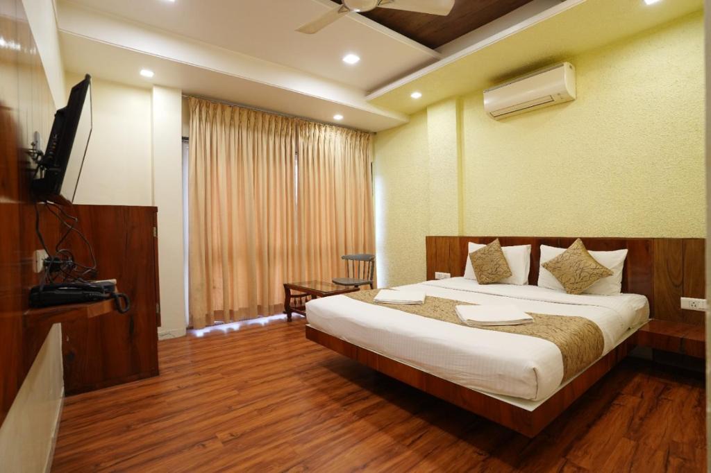 Kolhapur Hotel | Hotel Madhuri Executive